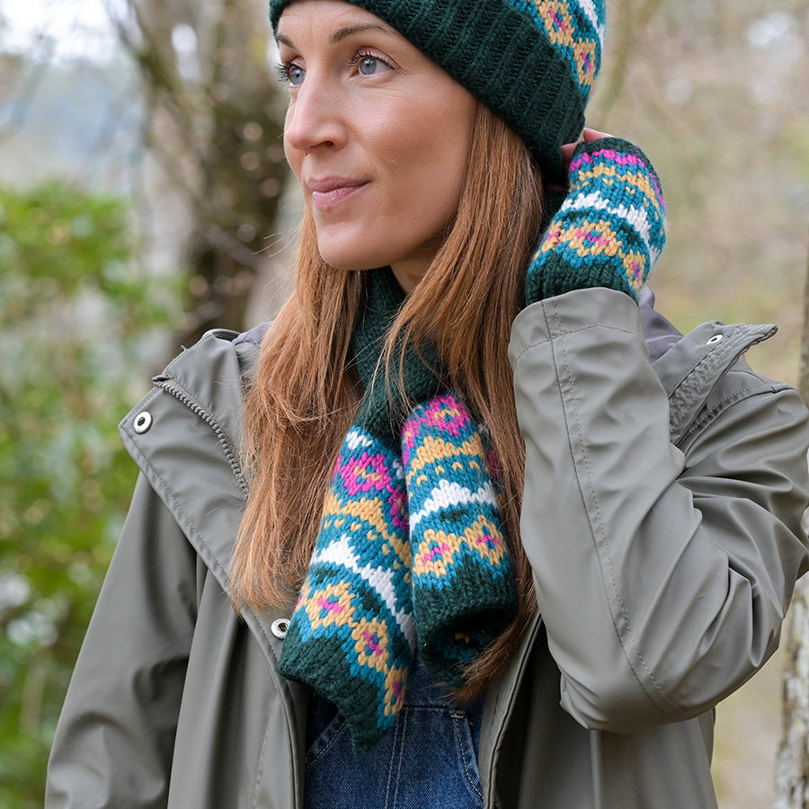 Valentina dark green fair isle knit pull through scarf