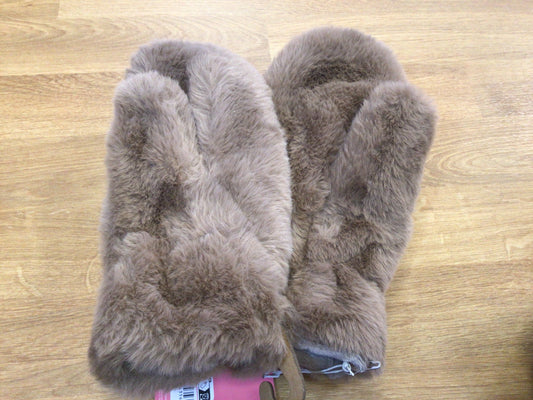 Natalia super soft faux fur mittens in taupe