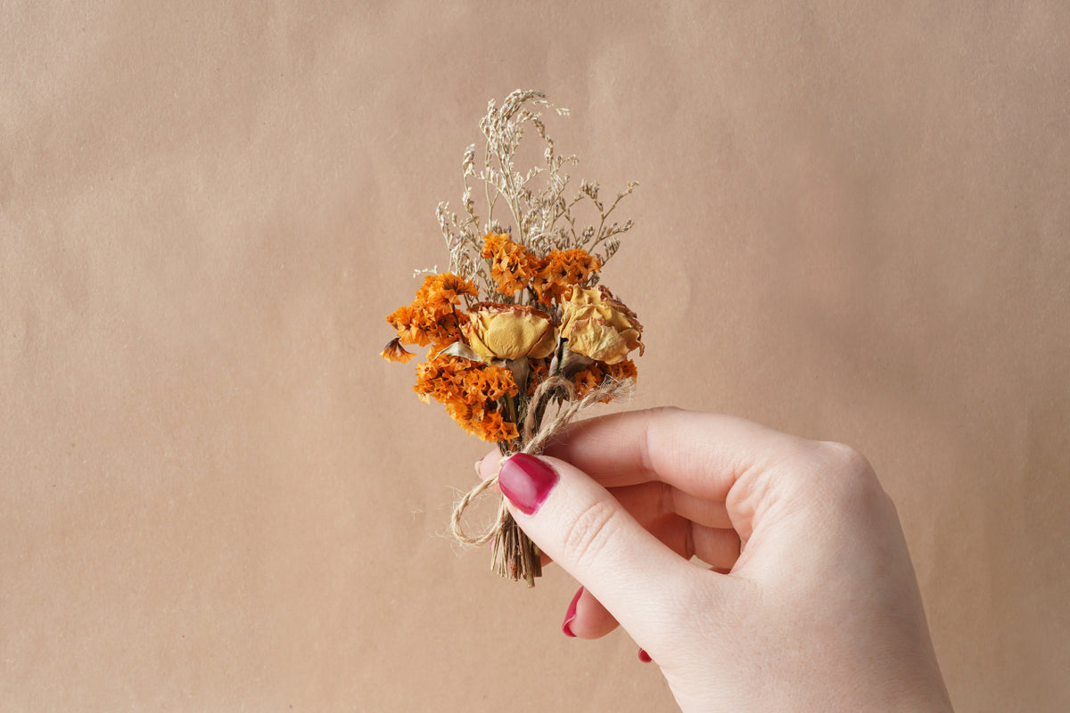 Mini Dried Flowers for Bud Vases